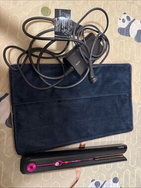 Dyson hair straightener (Non-Working)